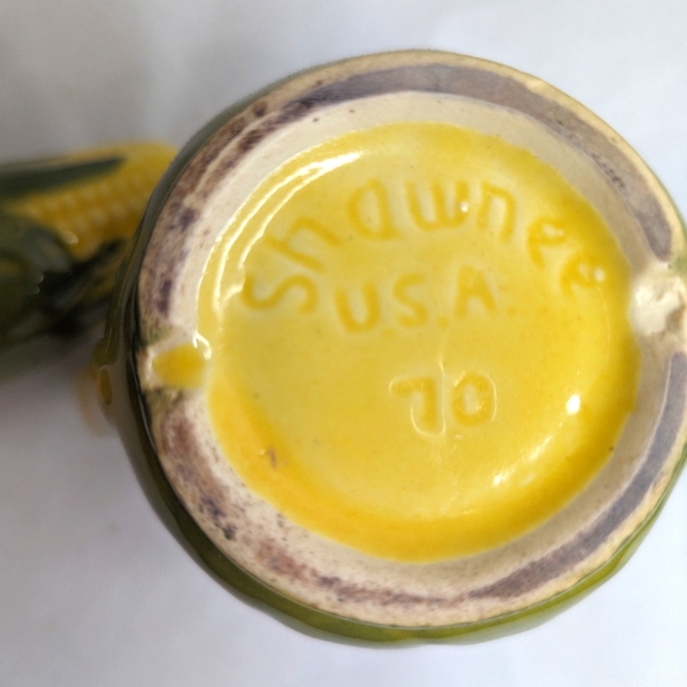 Vintage 1950's Shawnee Pottery Corn King Salt & Pepper Creamer - Picture 6 of 6